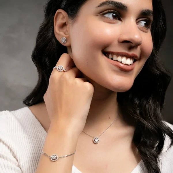 Diamond Round Pressure Earrings with Frame